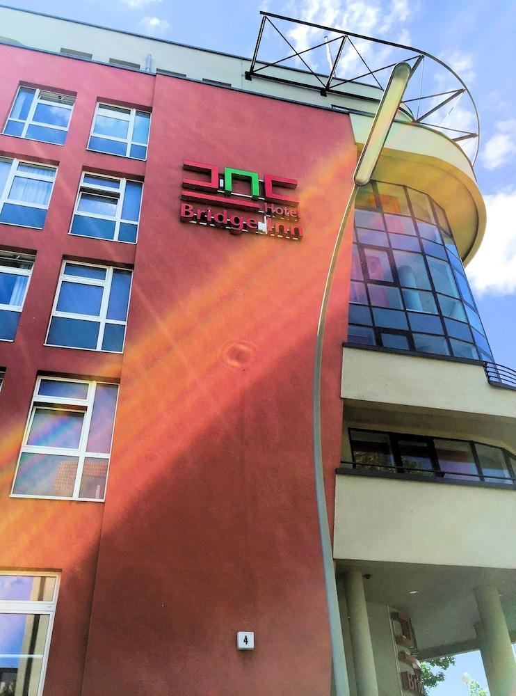 Bridge Inn Hotel Hamburg-Harburg Buitenkant foto